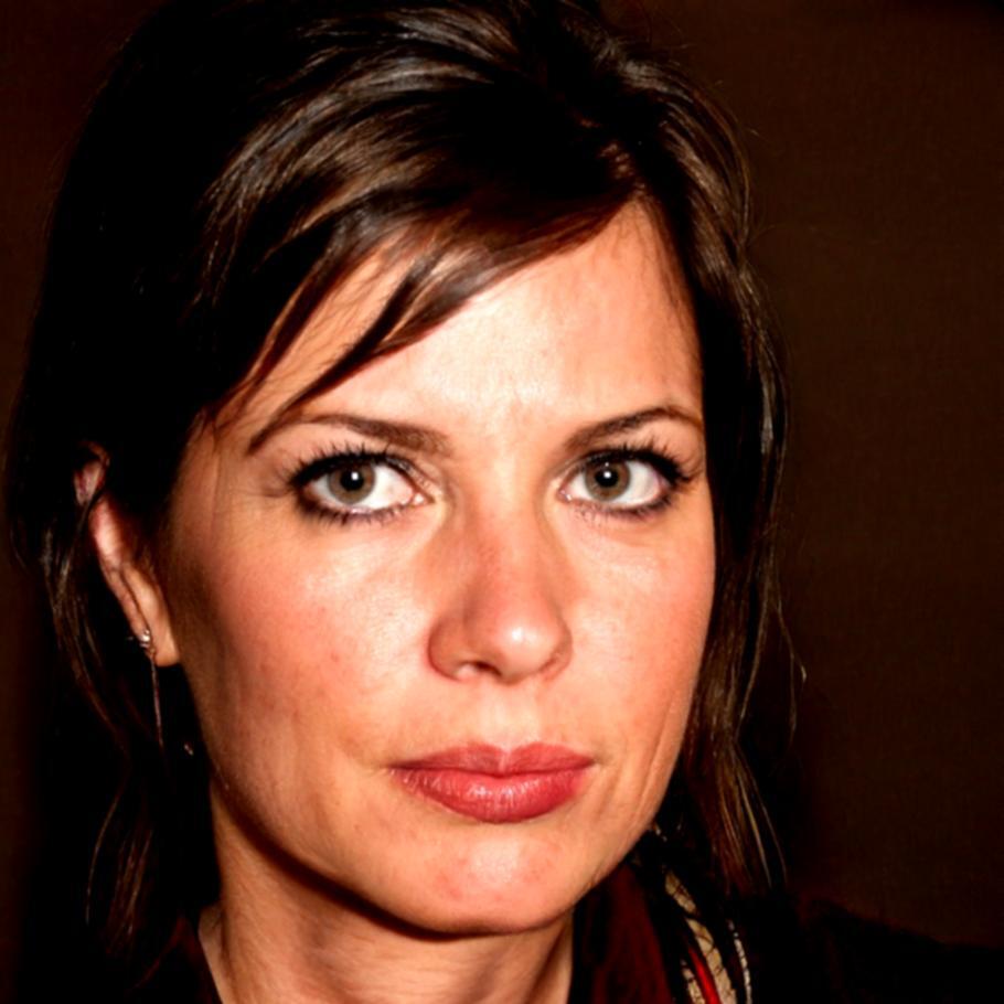 Ritratto di Elena Santangelo